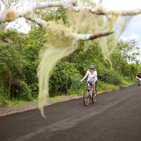 Вілла Galapagos Safari Camp GALAPAGOS ISLANDS Екстер'єр фото