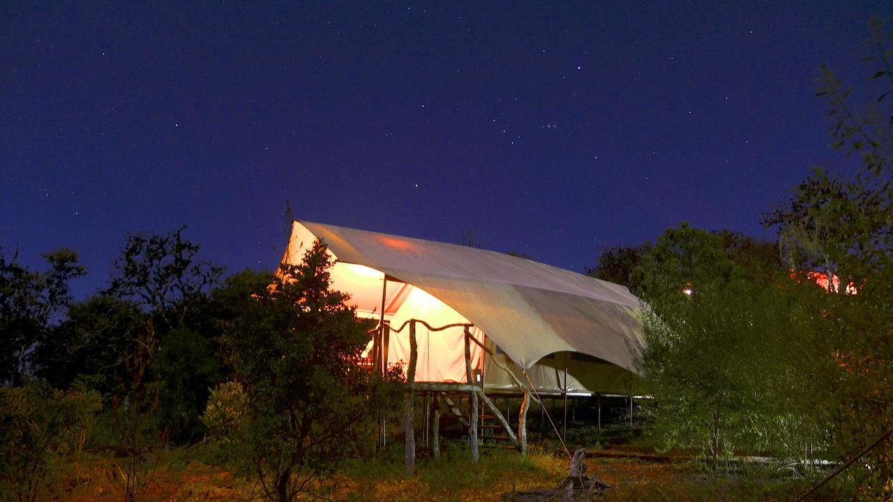 Вілла Galapagos Safari Camp GALAPAGOS ISLANDS Екстер'єр фото